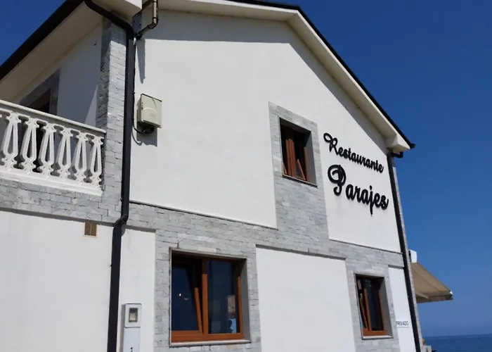 Restaurante Parajes Pensión 3*